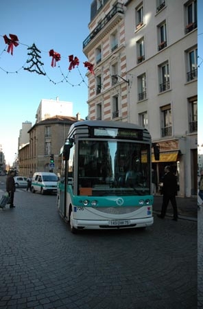 ...Enfin, en bus...