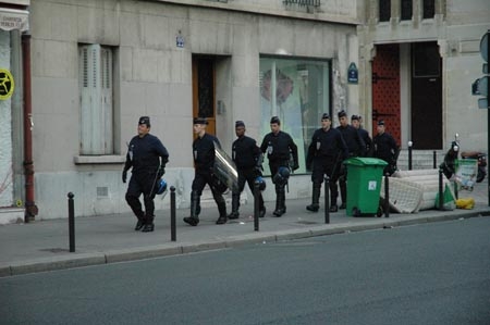 Premier cordon de CRS