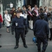 Encerclement de l'entrée de l'immeuble