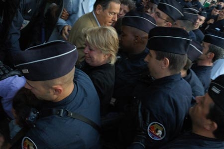 Première bousculade