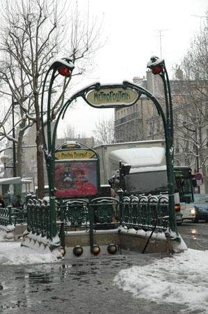 Le métro Mouton-Duvernet