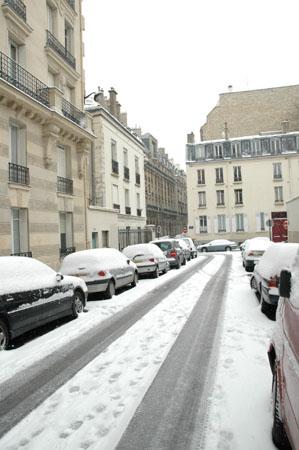 Pendant ce temps...