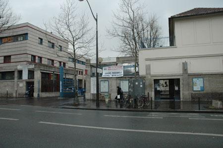 L'entrée de l'Hôpital