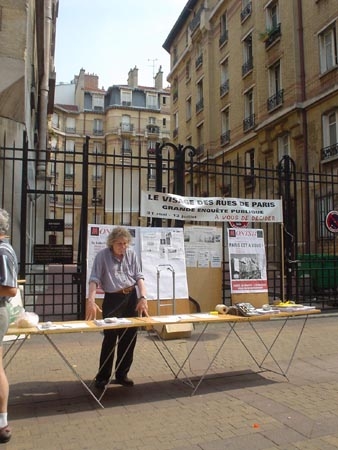 Valentin et le stand Monts14 rue Daguerre...