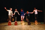 cirque, guitare, acrobaties